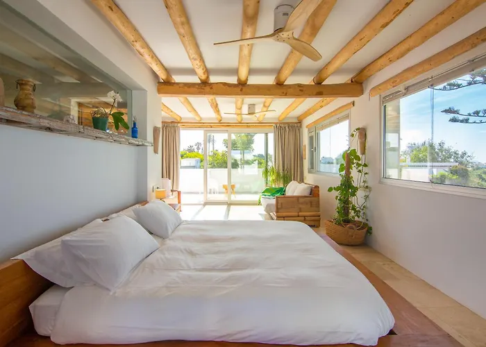 Exotic Beachfront Retreat Handcrafted Bohemian Luxury * Кадис